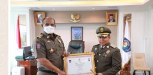 Membangun Kolaborasi Disiplinkan Prokes, Kabupaten Pulau Taliabu Diberi Penghargaan