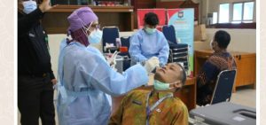 Menggunakan Mobile Lab PCR, Kemendagri Gelar Tracing Covid- 19 Bagi Pegawai Ditjen Dukcapil