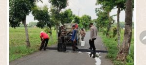 Mencegah Balap Liar, Warga 3 Desa Inisiatif Bangun Polisi Tidur, Ini Pesan Kapolsek Bojong