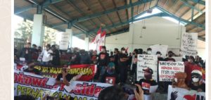 Para Nelayan Juana Melakukan Unjuk Rasa Di TPI II Juana Menolak PP 85/2021