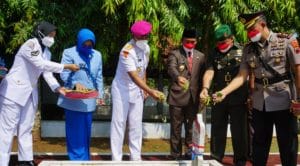 HUT TNI Ke 76, Komandan Korps Marinir Pimpin Ziarah TMP Kadilangu