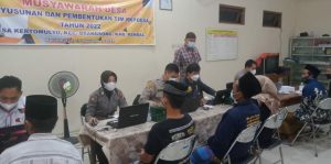 Kembali, Polres Kendal Gelar Vaksinasi Malam Di Aula Balai Desa Kertomulyo Brangsong