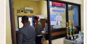 Sidak, Kapolres Pekalongan Kota Ke Kantor Satpas SIM Dan Imbau Anggota Tetap Disiplin Prokes
