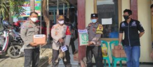 Pasca Vaksin, Warga Dapat Doorprize Dari Kapolsek Pekalongan Utara