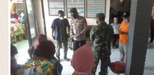 Pastikan Prokes Ketat, Tiga Pilar Warungasem Pantau Langsung Vaksinasi Desa Menguneng