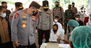 Kapolri Sebut Peran Tokoh Lintas Agama Bantu Percepatan Vaksinasi Di Labuan Bajo