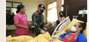 Peringatan HUT Ke -76 Brimob, Kapolri Jenguk Anggota Yang Tertembak Saat Bertugas