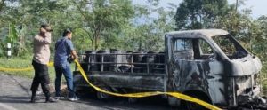Satu Unit Mobil Terbakar Di Linggoasri, Kerugian Ditaksir Capai 150 Juta