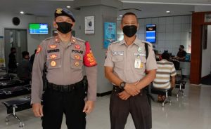 Tak Kenal Hari Libur, Personel Samapta Polres Pekalongan Kota Lakukan Penling