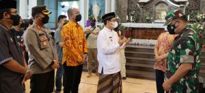 Forkopimda Bersama Kapolres Pekalongan Kota Tinjau Gereja Dan Pos Pelayanan