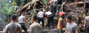 Guyuran Hujan Yang Lebat Akibatkan Belasan Titik Longsor, Akses Jalan Karanganyar-Lebakbarang Terputus