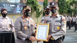 Polres Pekalongan Kota Gelar Upacara HUT Satpam Ke 41 Dengan Berikan Penghargaan
