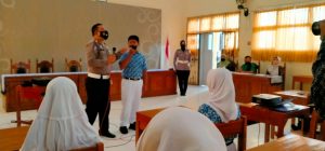 Sat Lantas Polres Pekalongan Kota Sosialisasikan Cara Aman kesekolah dimasa Pandemi Covid-19 di SMP N 2