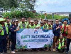 PT Aquila Transindo Utama Bagikan life jackets kepada nelayan sekitar PLTU Batang