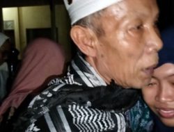 Antusiasme Luar Biasa! Keluarga Rela Menunggu Berjam-jam Demi Bertemu Jamaah Haji di Tanah Air