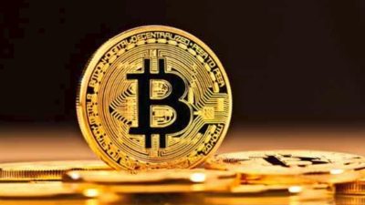 Bitcoin dan Blockchain: Eksplorasi Inovasi Teknologi di Dunia Keuangan Global