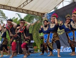 Ratusan Pelajar SMAN 2 Batang Tampilkan Tari Tradisional di Smanda Javanese Festival