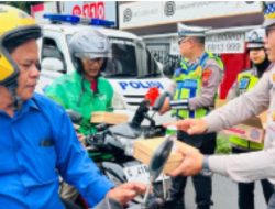 Satlantas Polres Pekalongan Kota Gelar Jumat Berkah