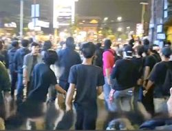 Mahasiswa dan Warga Gelar Aksi hingga Malam di Gejayan Yogyakarta, Tolak Program MBG