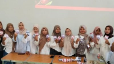 KUPS Perempuan Batang Tingkatkan Nilai Pengolahan Bunga Telang dan Rosella
