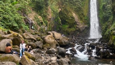 Wisata Curug Genting Batang Bludak Sehari Capai 100 Wisatawan