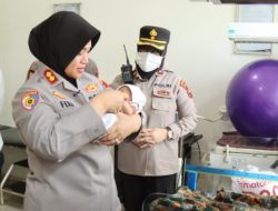 Evakuasi Penemuan Bayi di Samping Terminal Pekalongan