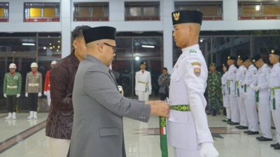 75 Paskibraka Batang Resmi Dikukuhkan, Siap Kibarkan Sang Merah Putih