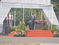 Bupati Batang Tunjukkan Kesetaraan, Ikuti Upacara HUT RI Tanpa Panggung Beratap