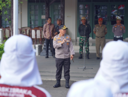 Jelang HUT Ke-81 RI, Kapolresta Batang Bekali Paskibraka dengan Disiplin dan Etika Bermedia Sosial